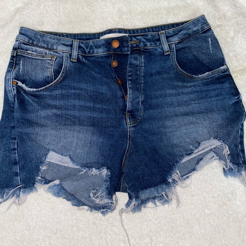 Zara High waisted Cutoff denim shorts